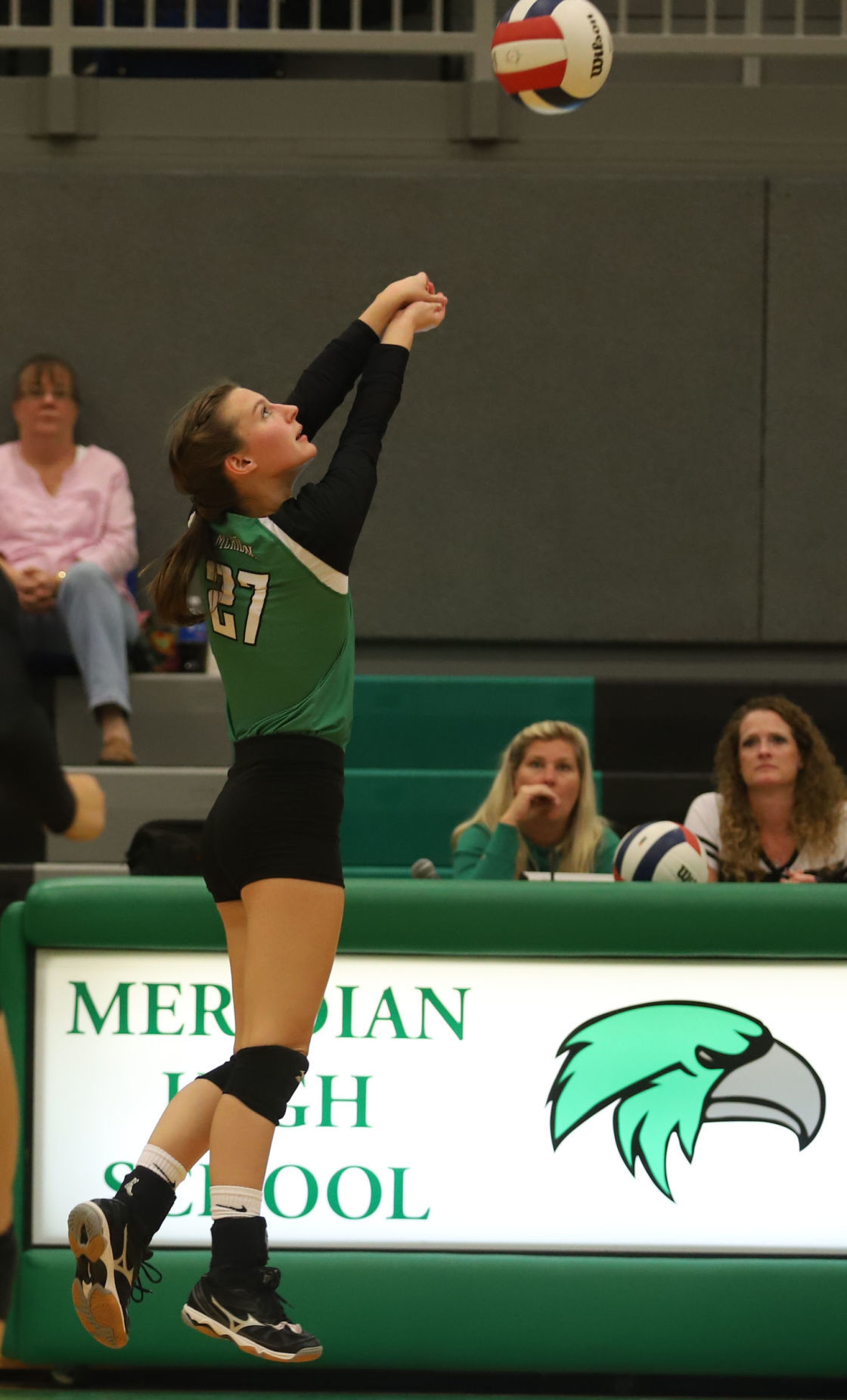 Meridian vs Riverton volleyball 13 9.10.18.jpg